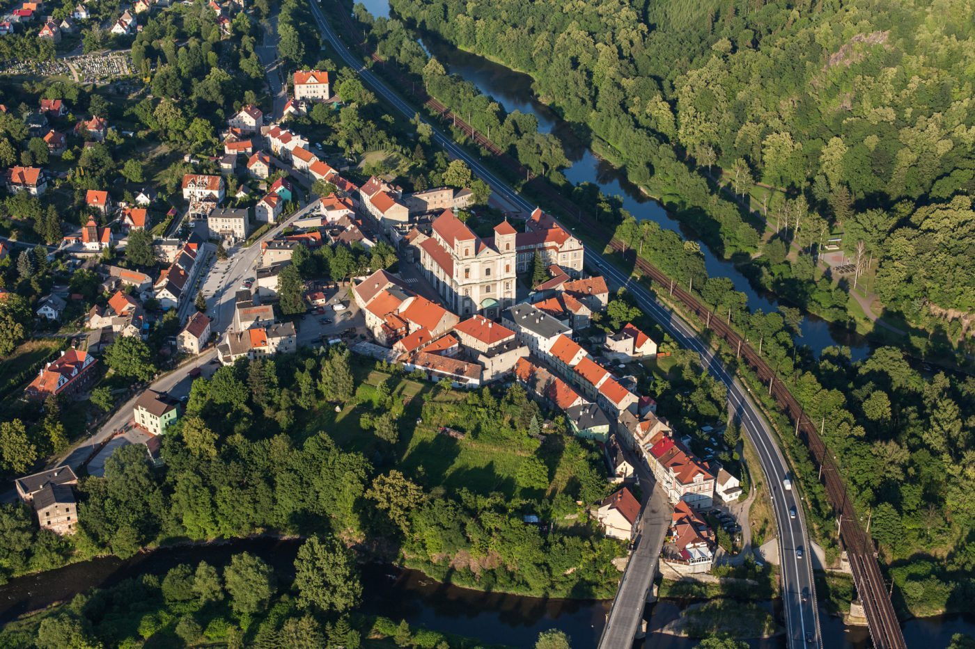 Bardo z drona – najbardziej klimatyczne miasteczka w Polsce