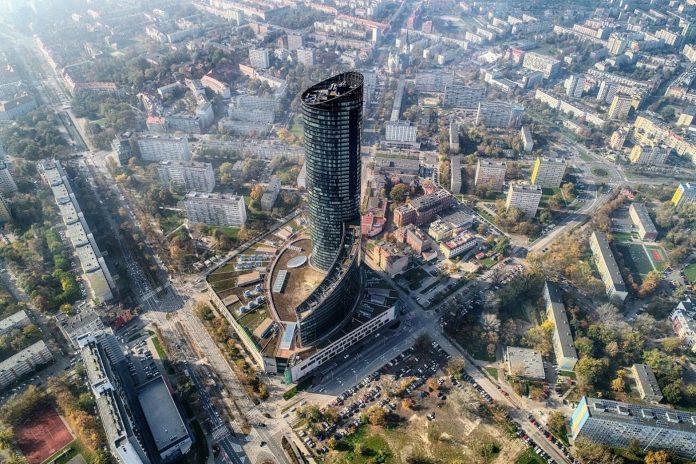 Sky Tower we Wrocławiu. Fot. Artur Kowalczyk, Polska Zachwyca