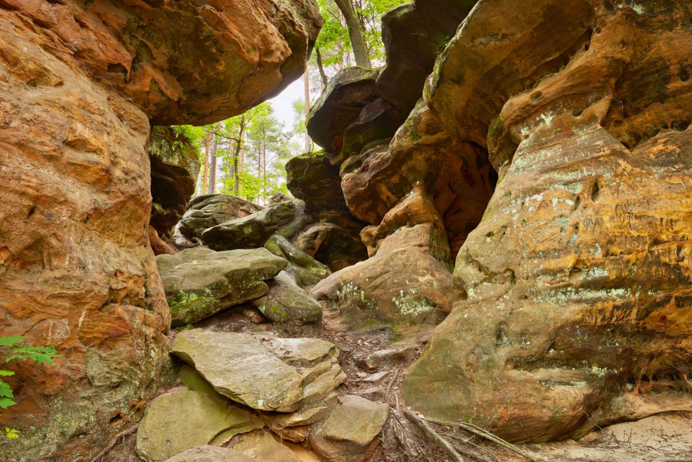 rezerwat skałki piekło, gdzie jechać w październiku w Polsce