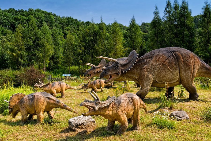 dinozaury w jura park bałtów