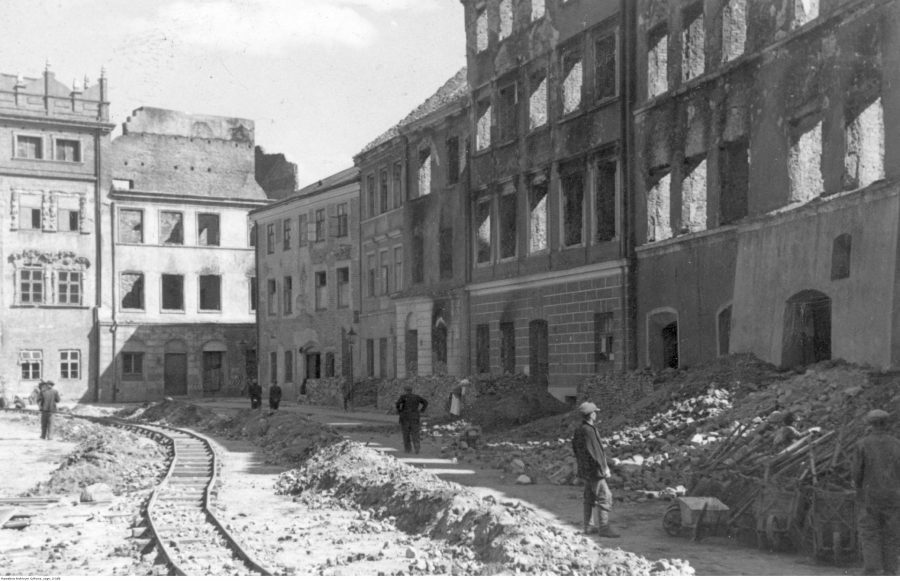 Zburzona Warszawa po II wojnie światowej