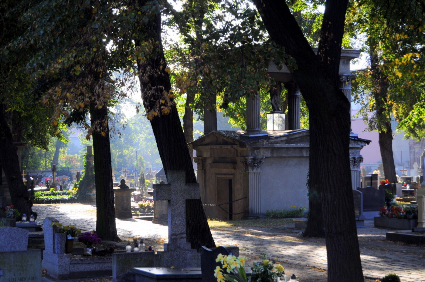 najstarsze cmentarze w Polsce